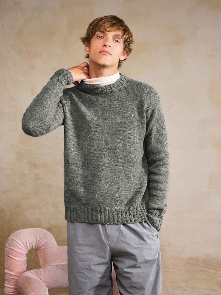 2412-05 Brendan Sweater Man