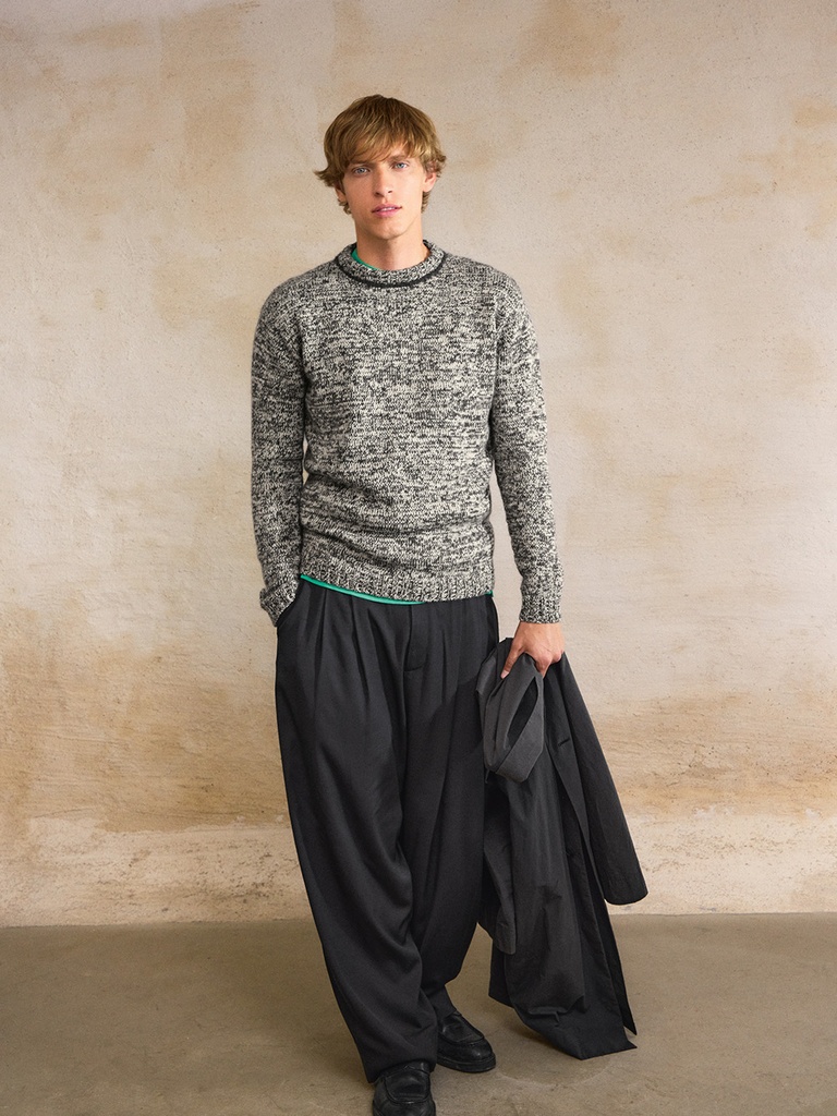 2412-07 Harvey Sweater Man