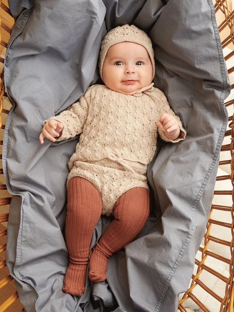 2413-02 Lilja cardigan, diaper pants, tights & bonnet baby