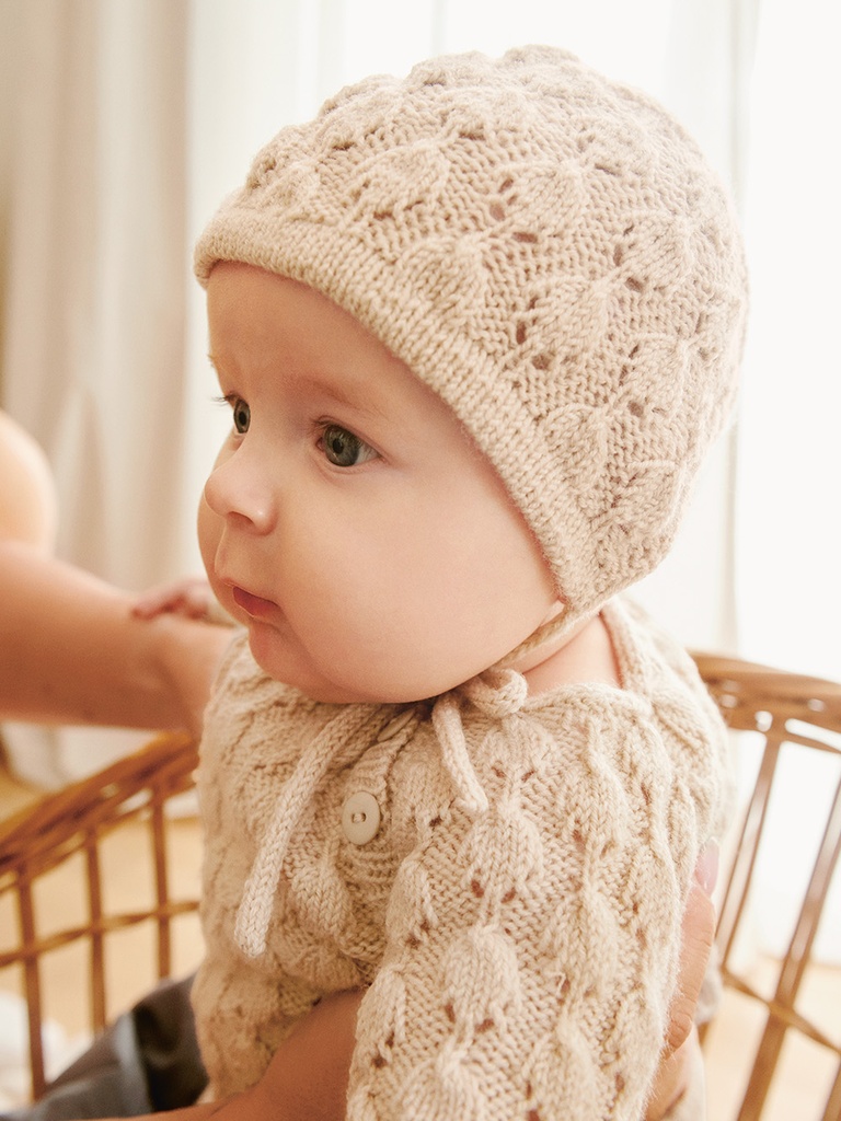 2413-02 Lilja cardigan, diaper pants, tights & bonnet baby