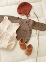 2413-05 April cardigan, pants & bonnet baby