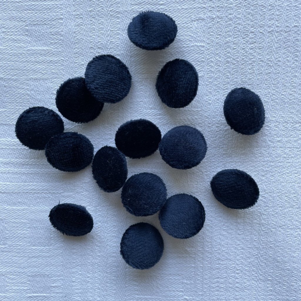 Håndslået knap, 20mm i diam
