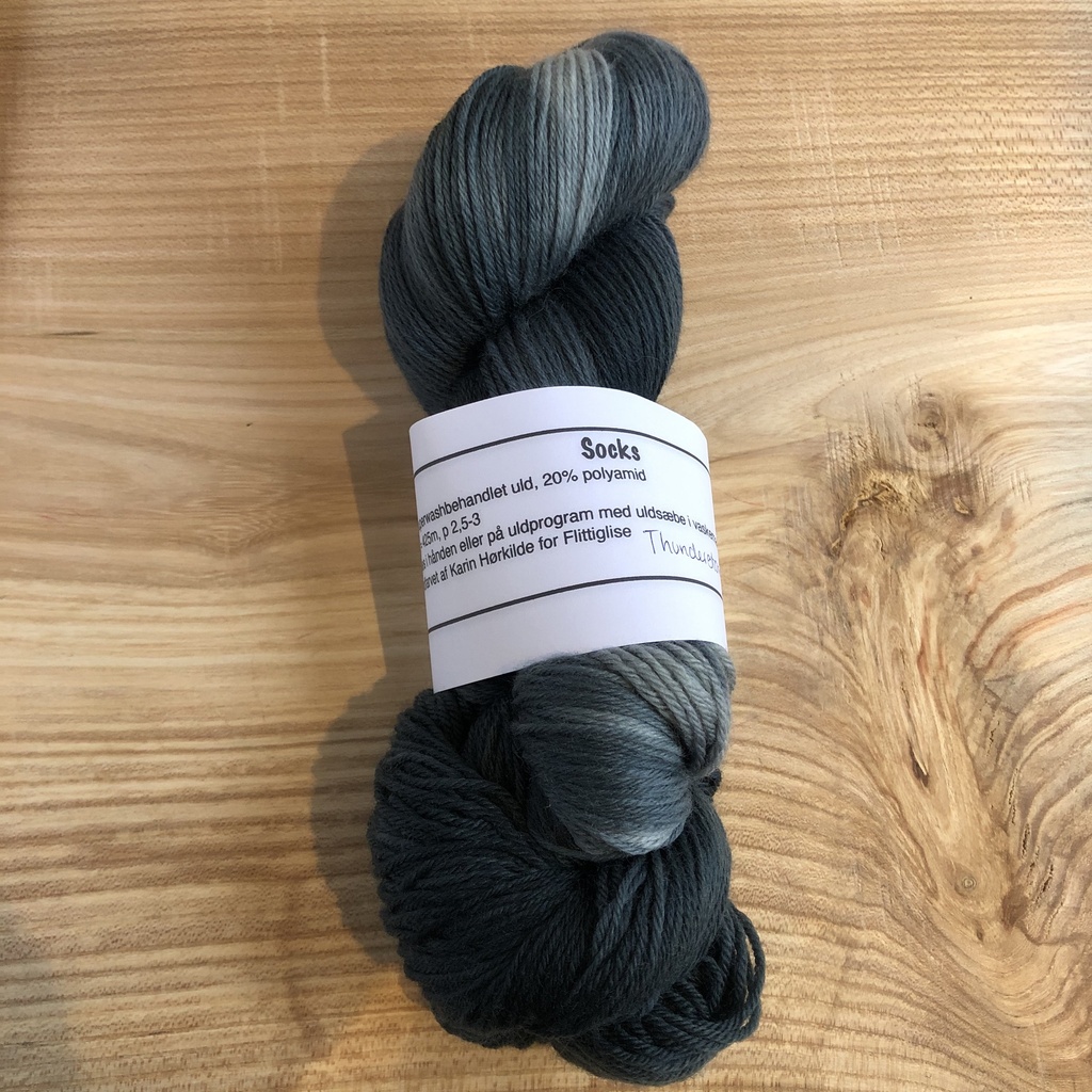 Flittiglises Socks, håndfarvet sw merino og polyamid