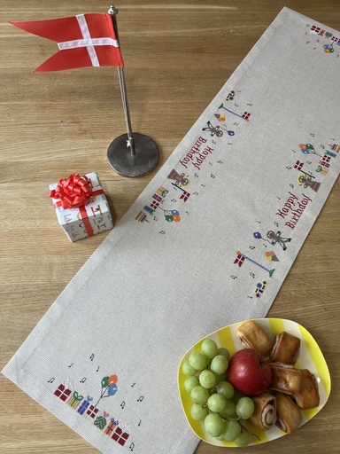 Happy Birthday løber 2035-DK fra Pomp Stitch